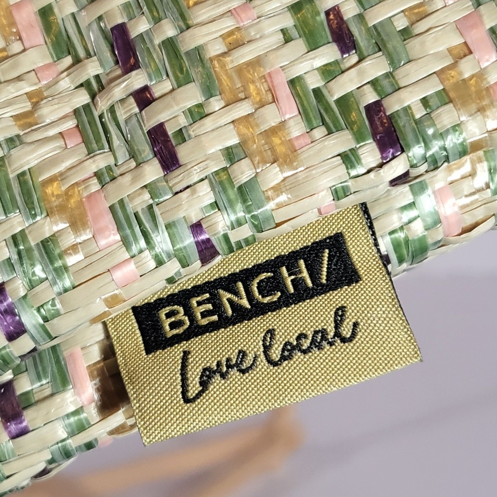 Bench Love Local Woven Abaca Makeup Bag Straw Cosmetic Pouch NWT Tag Error - Picture 2 of 4